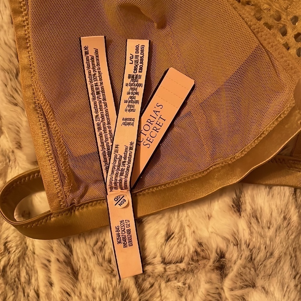 Victoria’s Secret Bralette Scalloped Lace VS Bralette Olive green Bralette 💸 🆕 - Picture 14 of 14